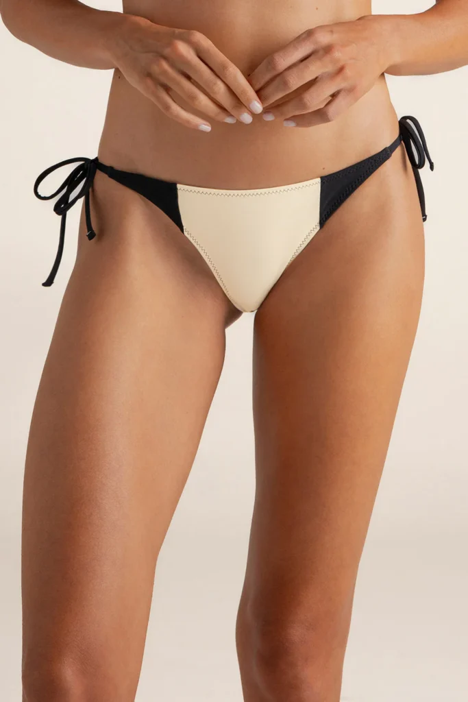 TANGA MARFIL NEGRO